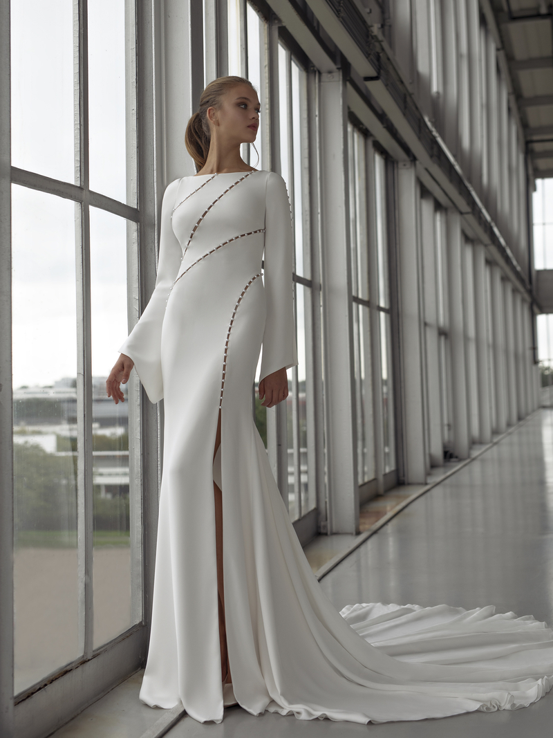 Wunderschöne Brautkleider 2021 aus den Kollektionen Modeca, Le Papillion und Modeca Curves - le papillon by modeca brautkleid kollektion 2021 Lena front