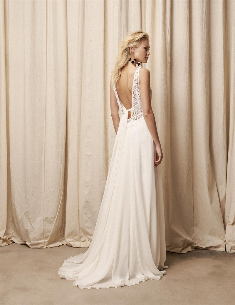 Zauberhafte Brautkleider von Rembo Styling aus der Kollektion 2021 - Rembo Styling brautkleid kollektion 2021 Just For You back