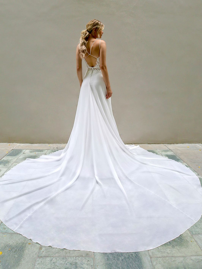 Enzoani Brautkleider aus der Kollektion 2021 - enzoani brautkleid kollektion Beautiful BT20 06 back 1
