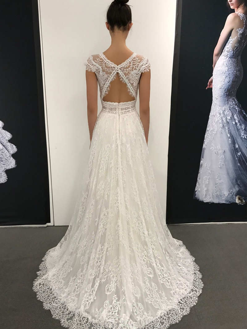 Enzoani Brautkleider aus der Kollektion 2021 - enzoani brautkleid kollektion Lillium back
