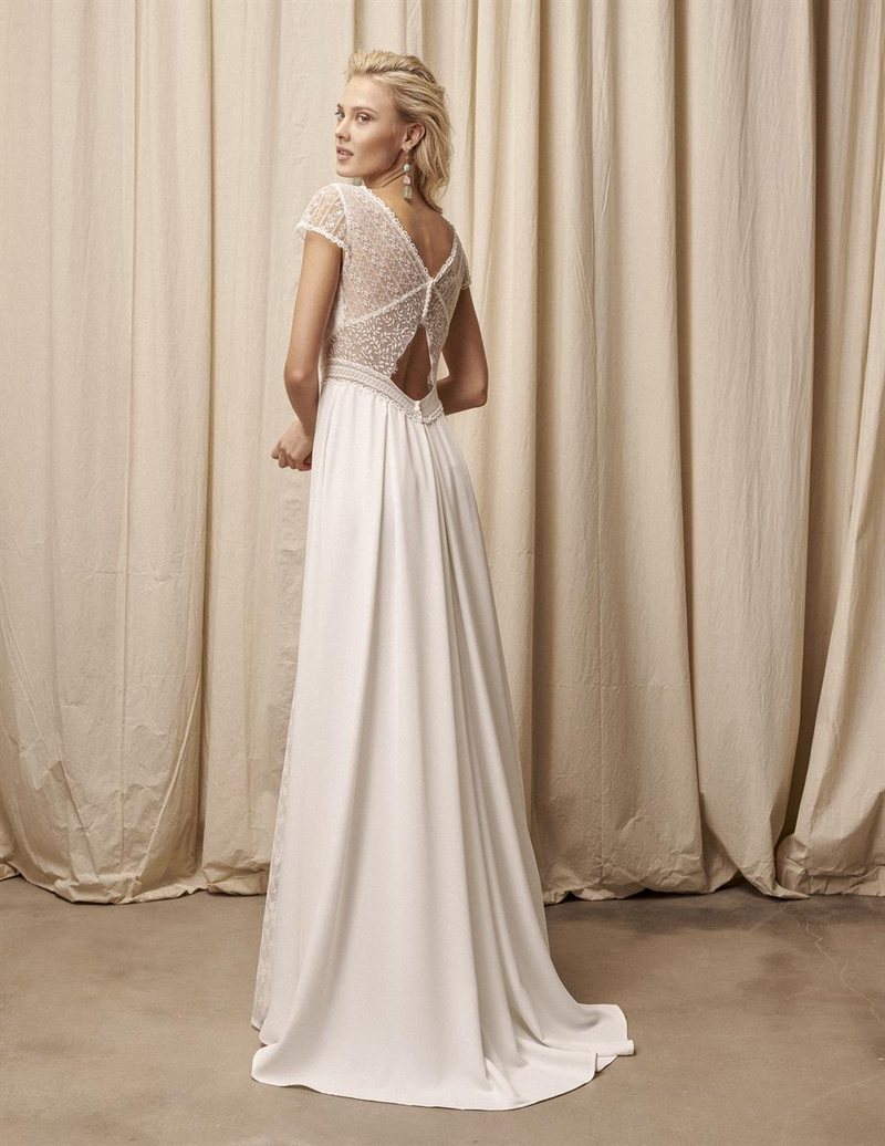 Zauberhafte Brautkleider von Rembo Styling aus der Kollektion 2021 - Rembo Styling brautkleid kollektion 2021 Surprise Me back
